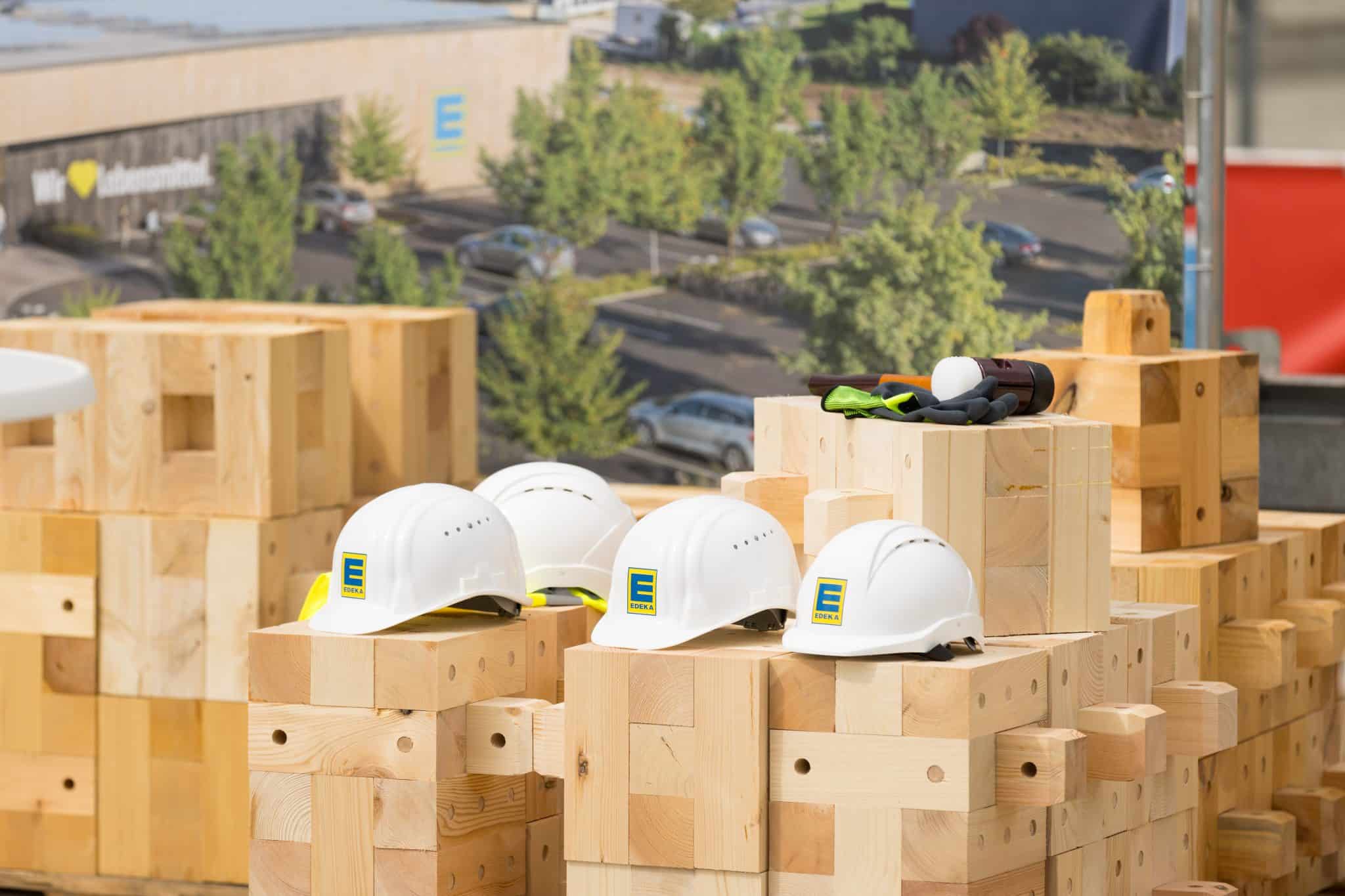 »Recyclebarer Holz-Supermarkt« wächst in die Höhe